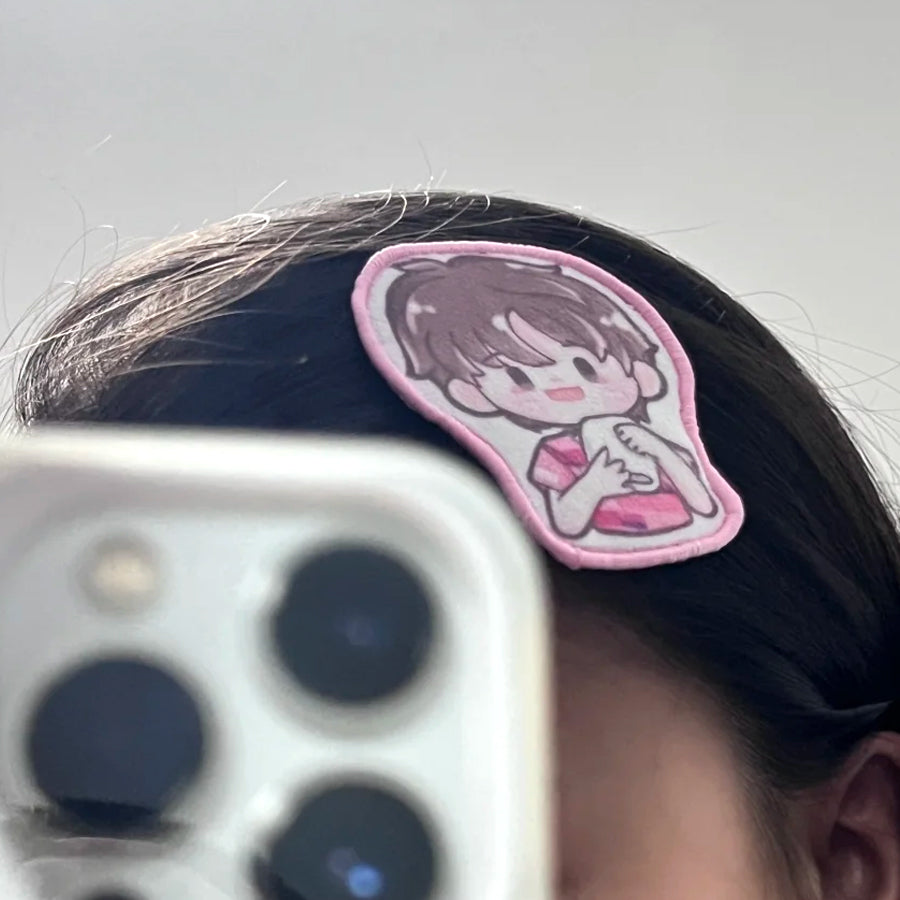 Custom bangs holder